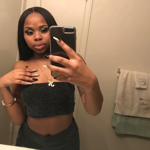 Set - Picture 1 of 2